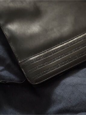 Men's Black Leather toiletry case Bag with Embossed Stripe Detail